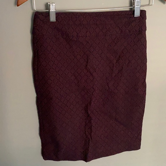 Stretch pencil skirt AND black cropped sleeveless top, both XS - Picture 2 of 4